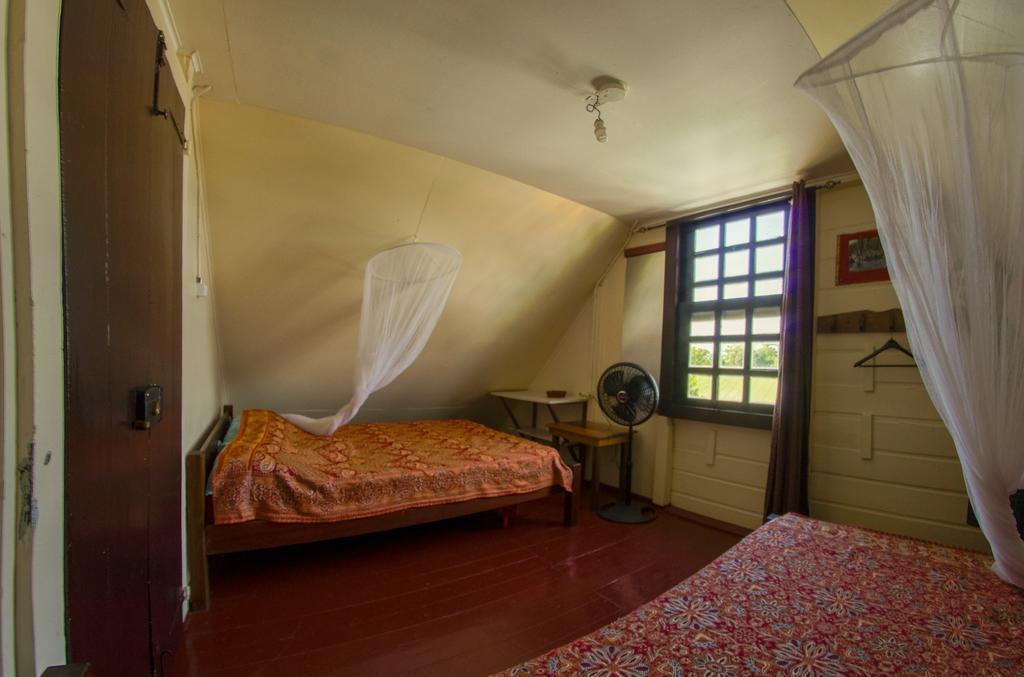 Guesthouse Un Pied-A-Terreパラマリボ エクステリア 写真