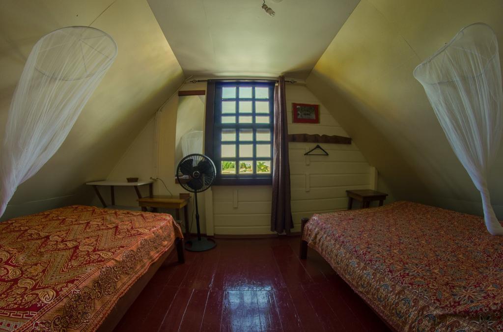 Guesthouse Un Pied-A-Terreパラマリボ エクステリア 写真