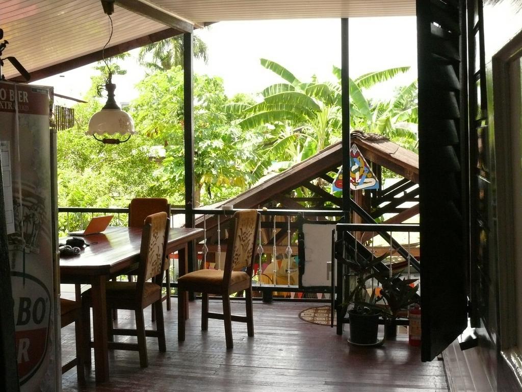 Guesthouse Un Pied-A-Terreパラマリボ エクステリア 写真